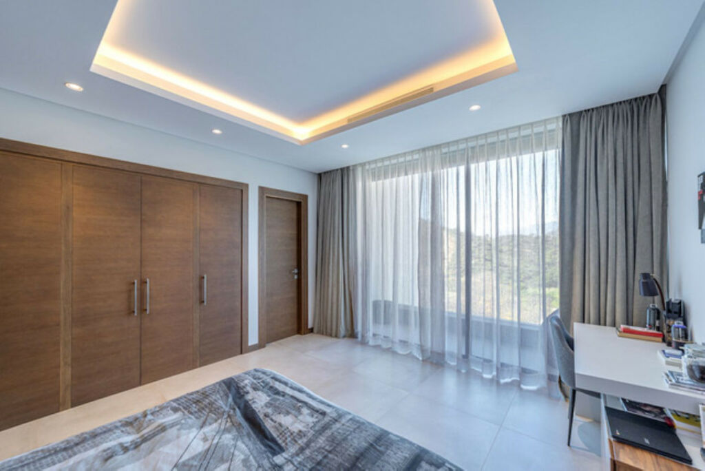 Detached Villa Los Arqueros Málaga - image 28