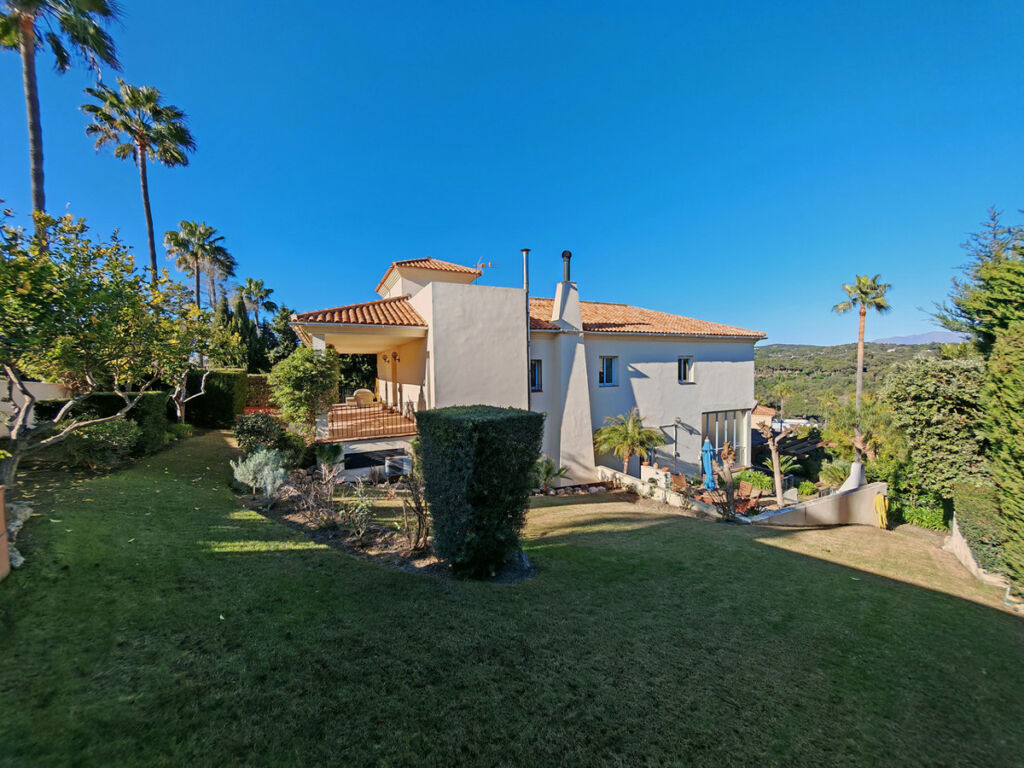 Detached Villa Sotogrande Alto Cádiz - image 23