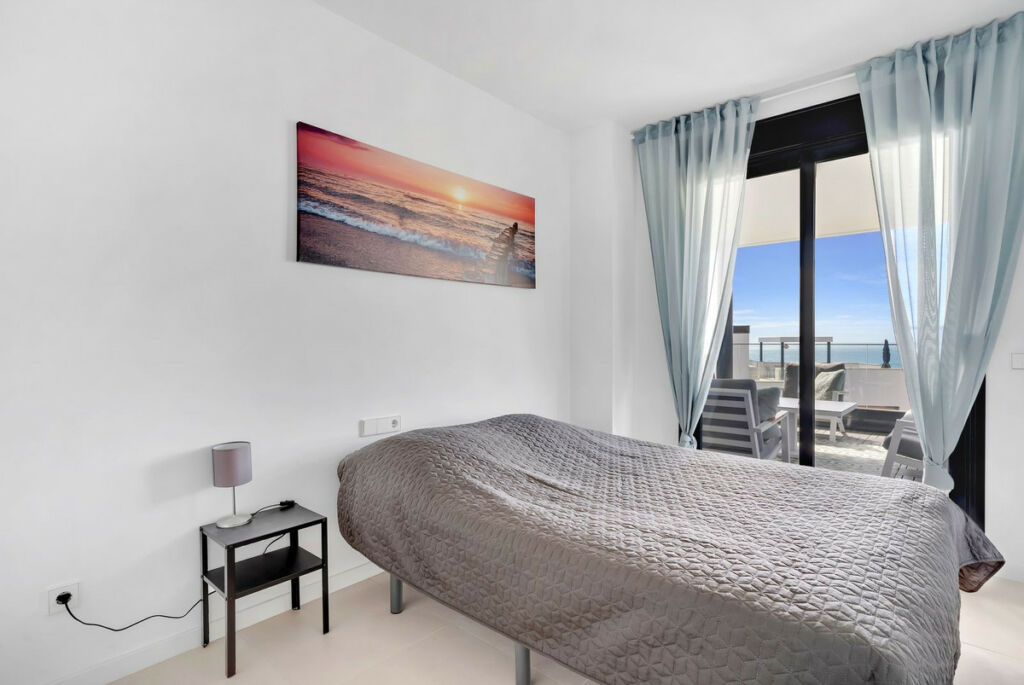 Middle Floor Apartment Fuengirola Málaga - image 23