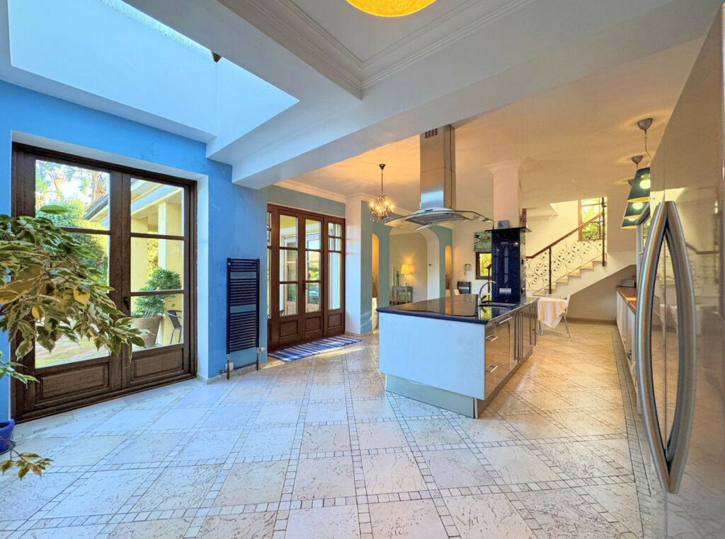 Detached Villa Sotogrande Alto Cádiz - image 32