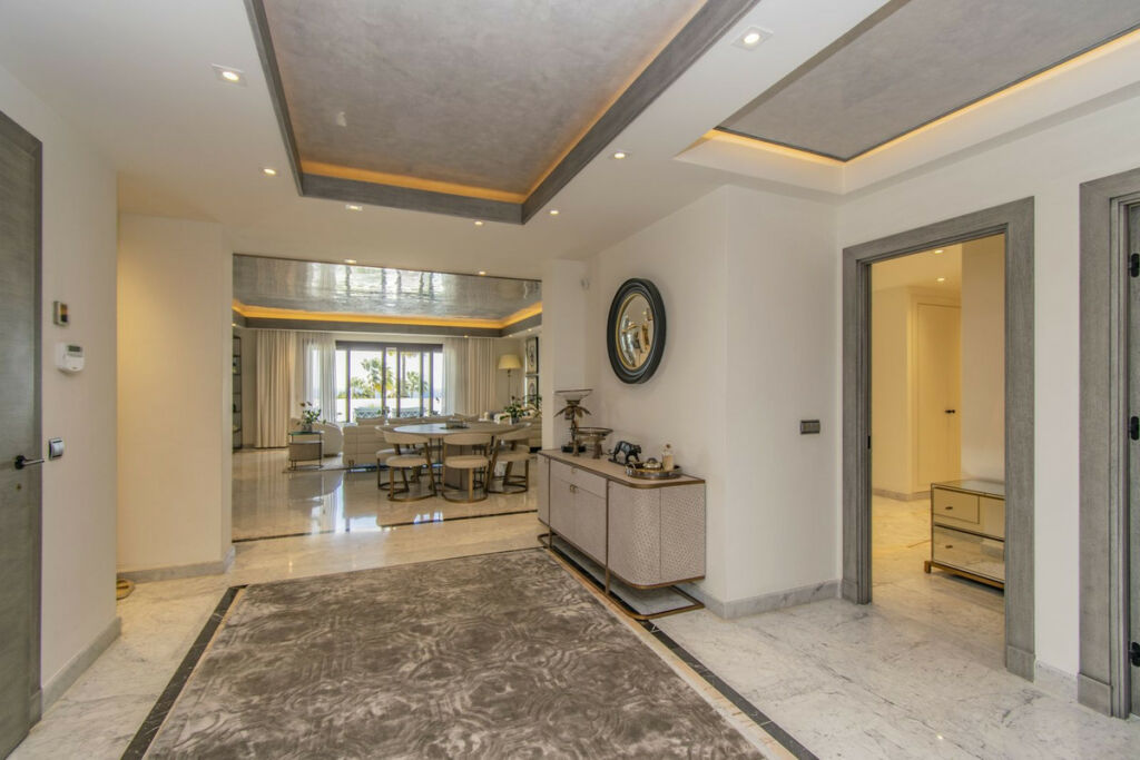 Middle Floor Apartment Sierra Blanca Málaga - image 23