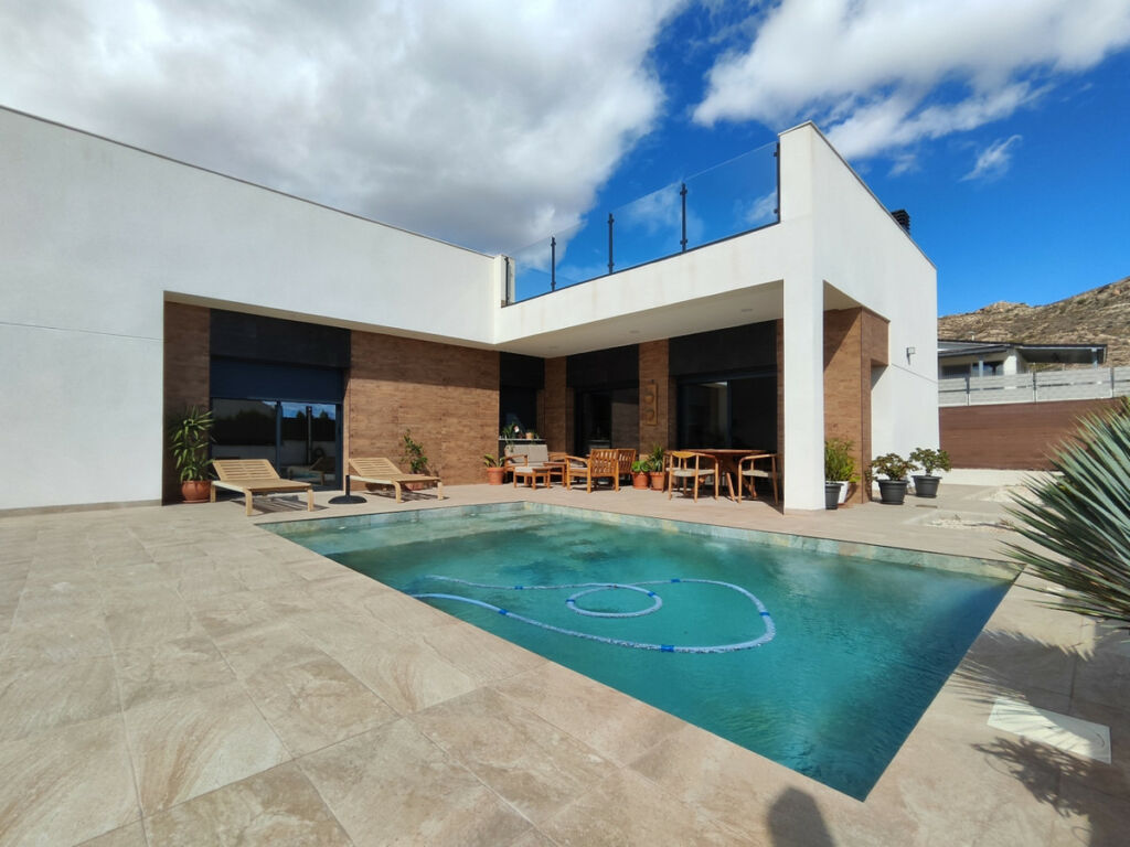Detached Villa Aspe Alicante - image 23