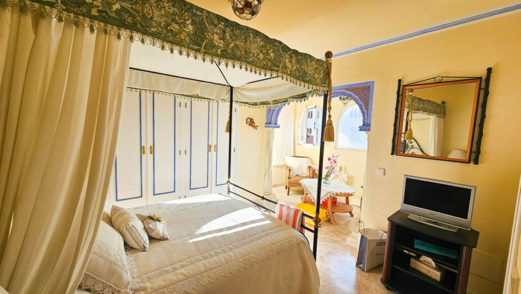 Semi-Detached House Casares Playa Málaga - image 24