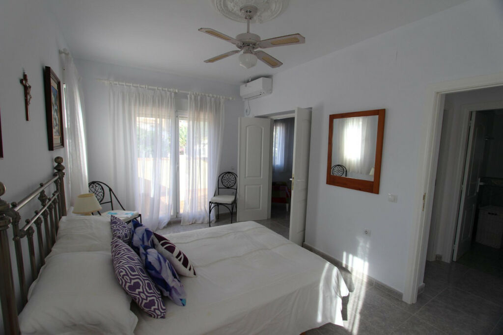 Detached Villa Calpe Alicante - image 24