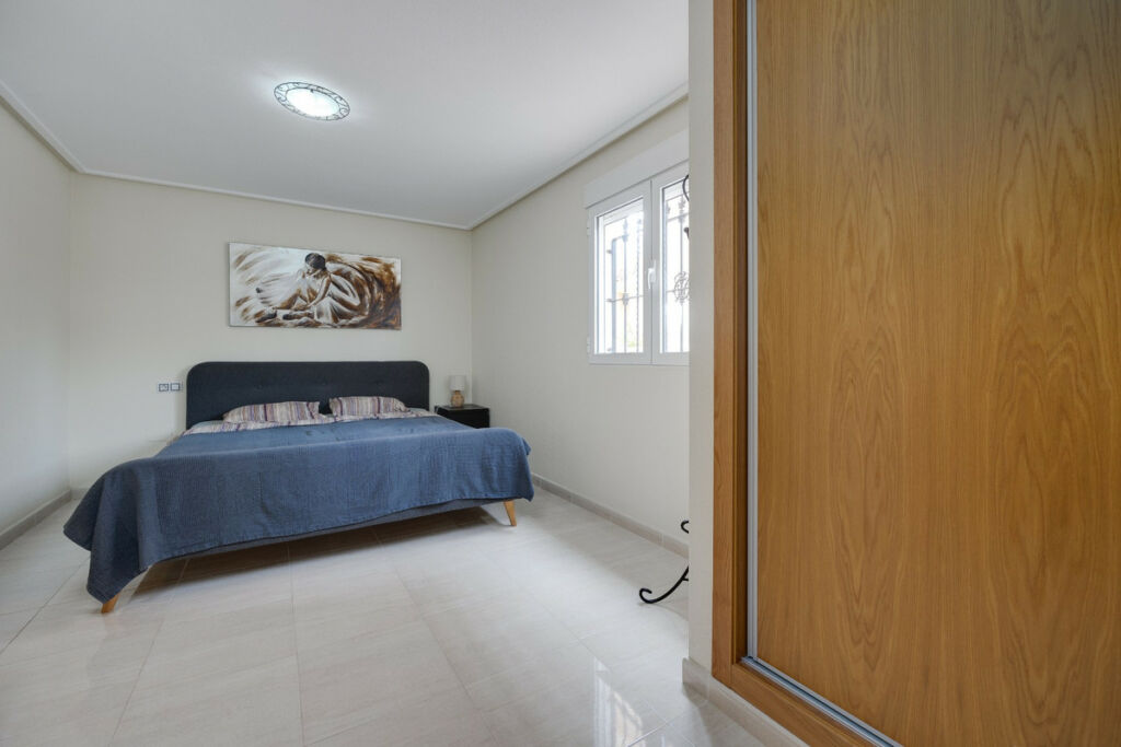 Townhouse Los Dolses Alicante - image 24