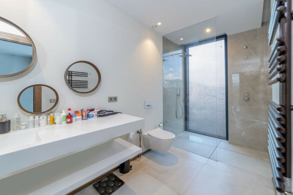 Detached Villa Los Arqueros Málaga - image 29