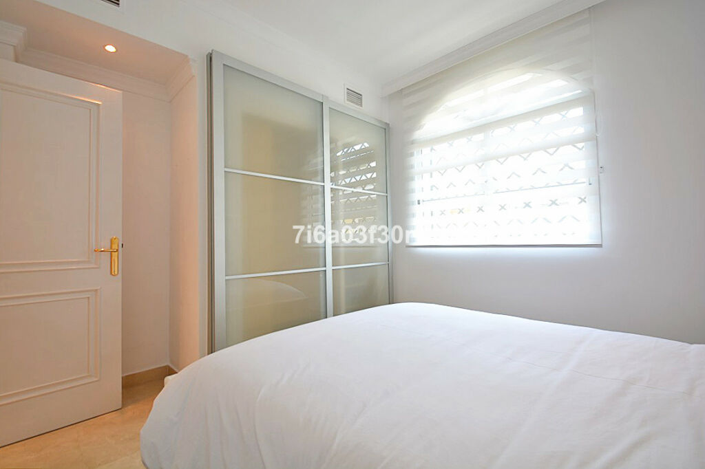 Penthouse Aloha Málaga - image 25