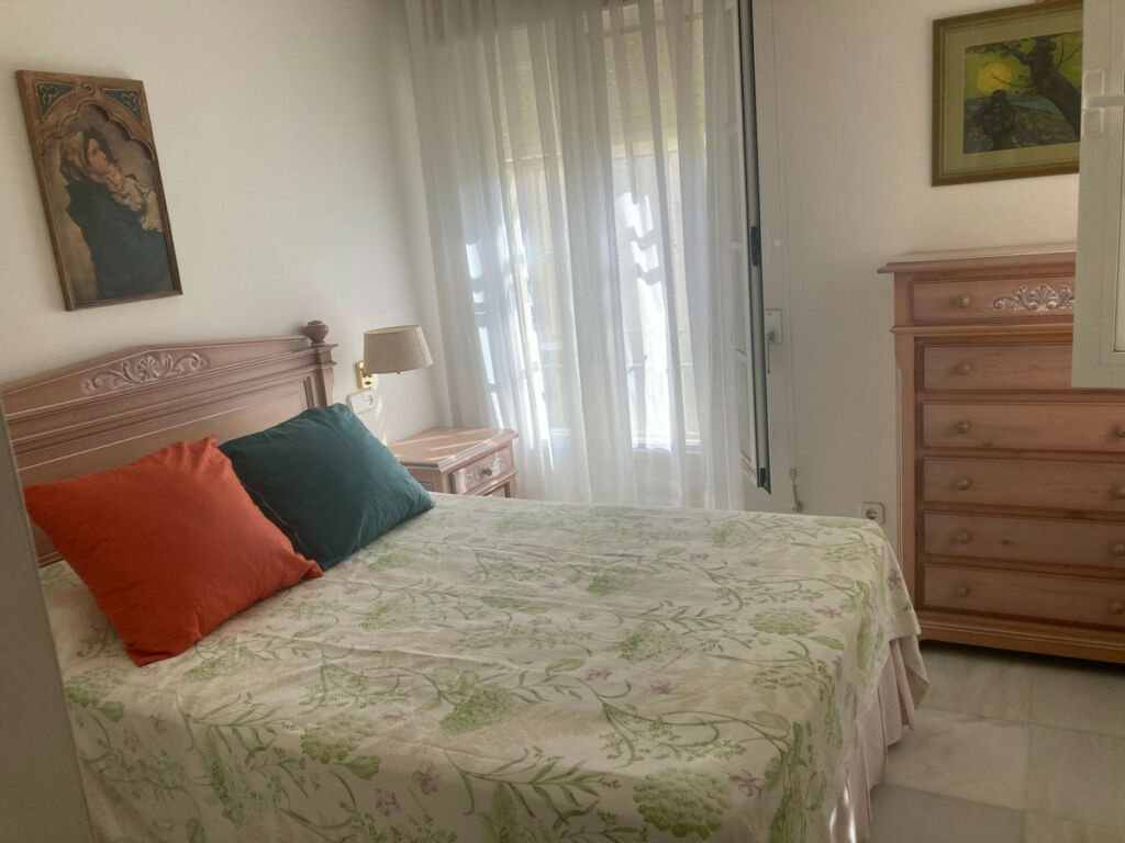 Detached Villa Selwo Málaga - image 22