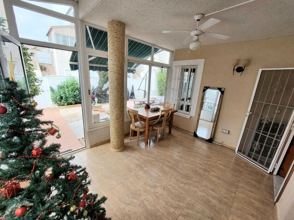 Detached Villa San Miguel de Salinas Alicante - image 25