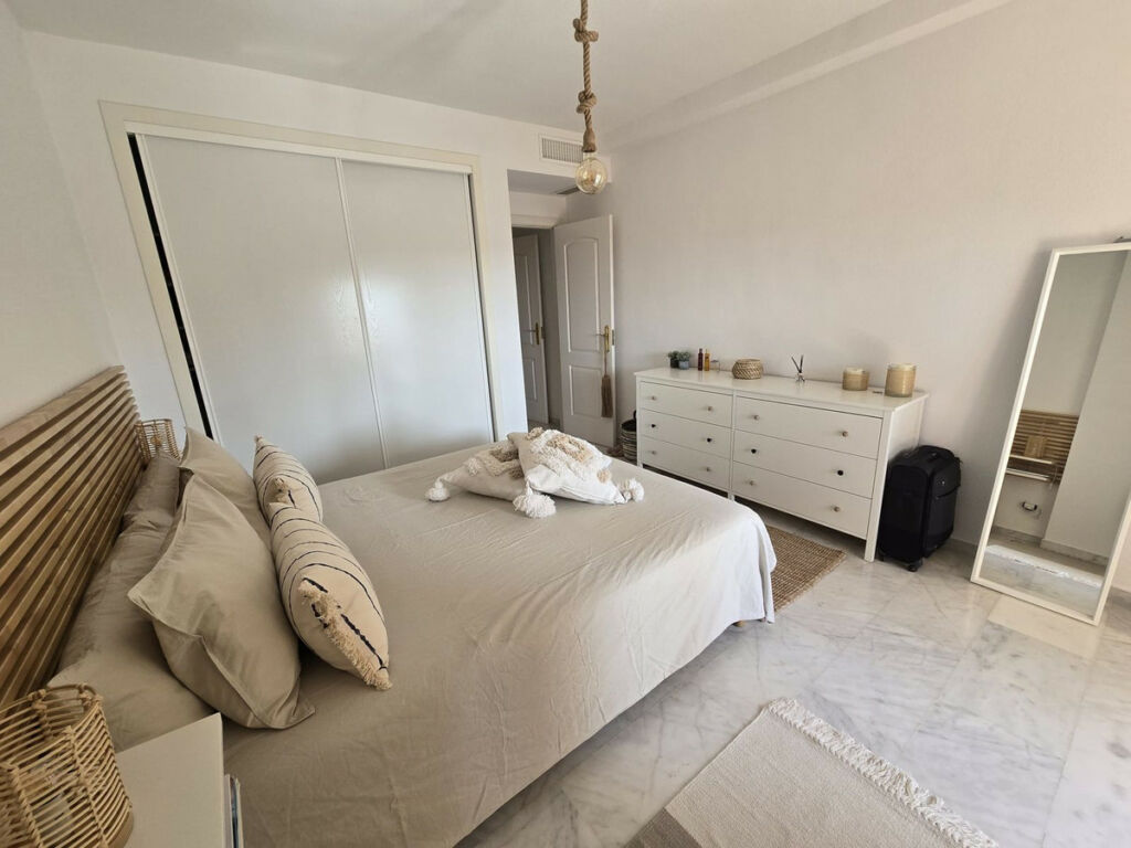 Middle Floor Apartment Reserva de Marbella Málaga - image 23