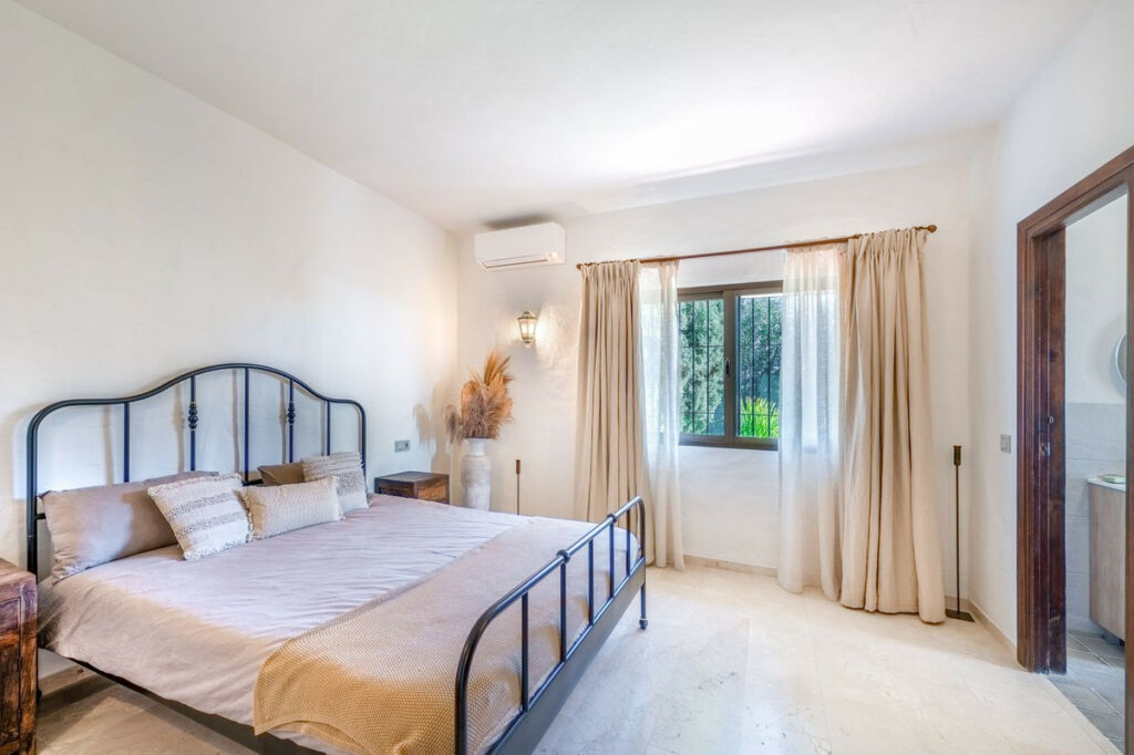 Detached Villa Valtocado Málaga - image 25