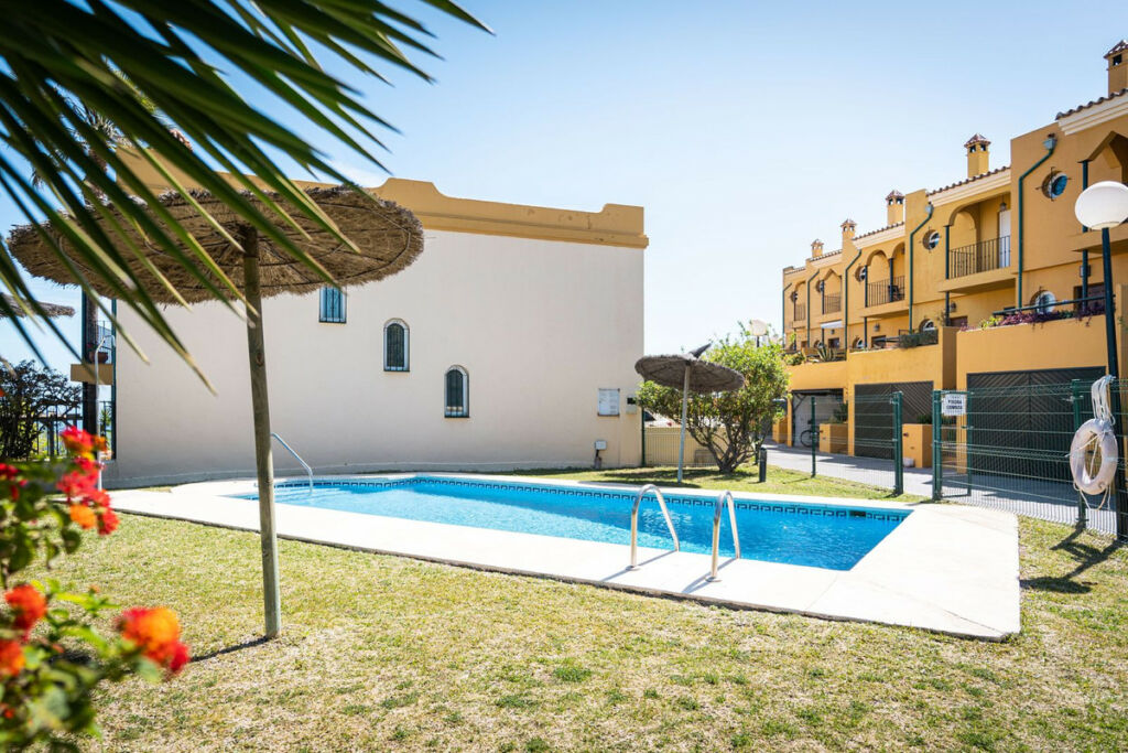 Townhouse Manilva Málaga - image 26