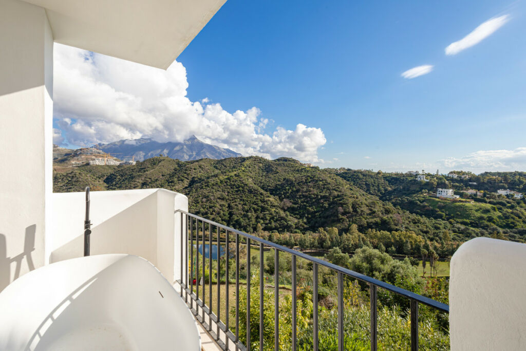 Middle Floor Apartment Benahavís Málaga - image 27