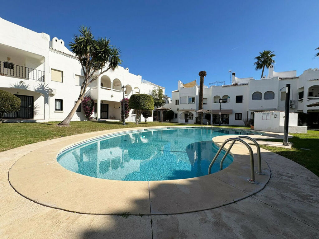 Semi-Detached House Bel Air Málaga - image 26