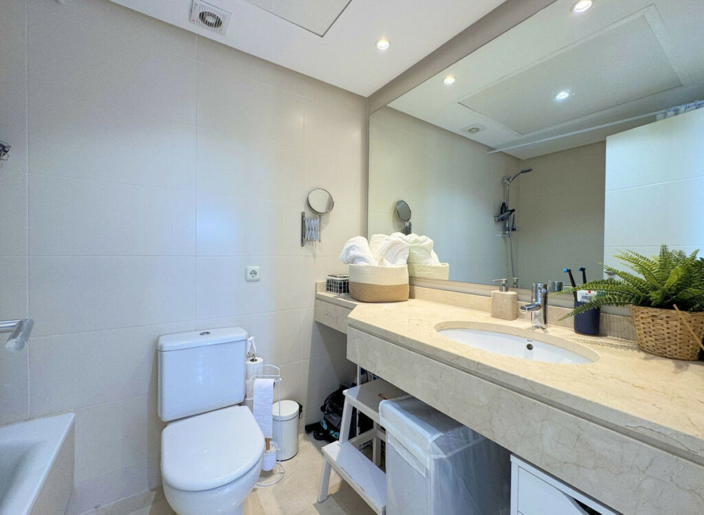 Middle Floor Apartment Casares Playa Málaga - image 26
