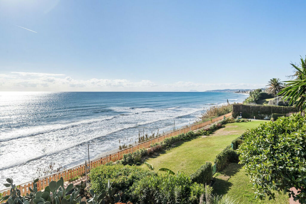 Townhouse Estepona Málaga - image 26