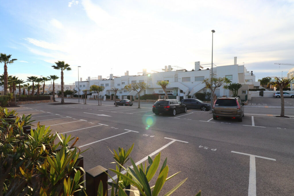 Ground Floor Apartment Los Montesinos Alicante - image 27