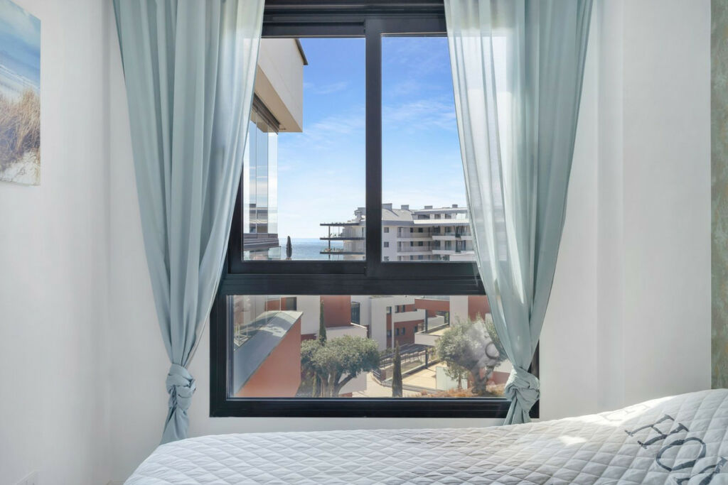 Middle Floor Apartment Fuengirola Málaga - image 27