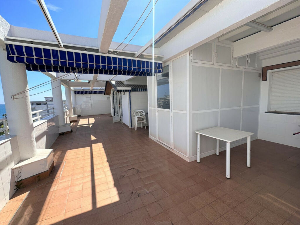Penthouse Fuengirola Málaga - image 27