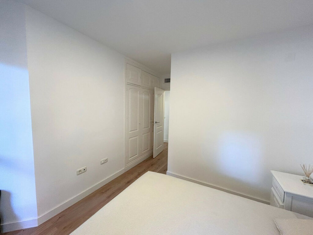 Middle Floor Apartment Los Boliches Málaga - image 27