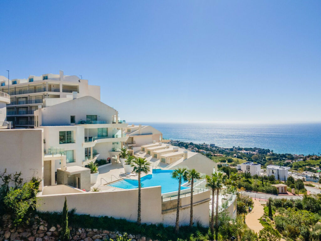 Penthouse Duplex Benalmadena Pueblo Málaga - image 27
