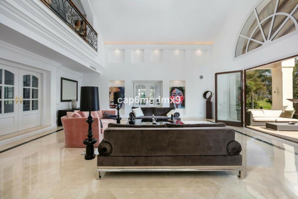 Detached Villa Nueva Andalucía Málaga - image 27