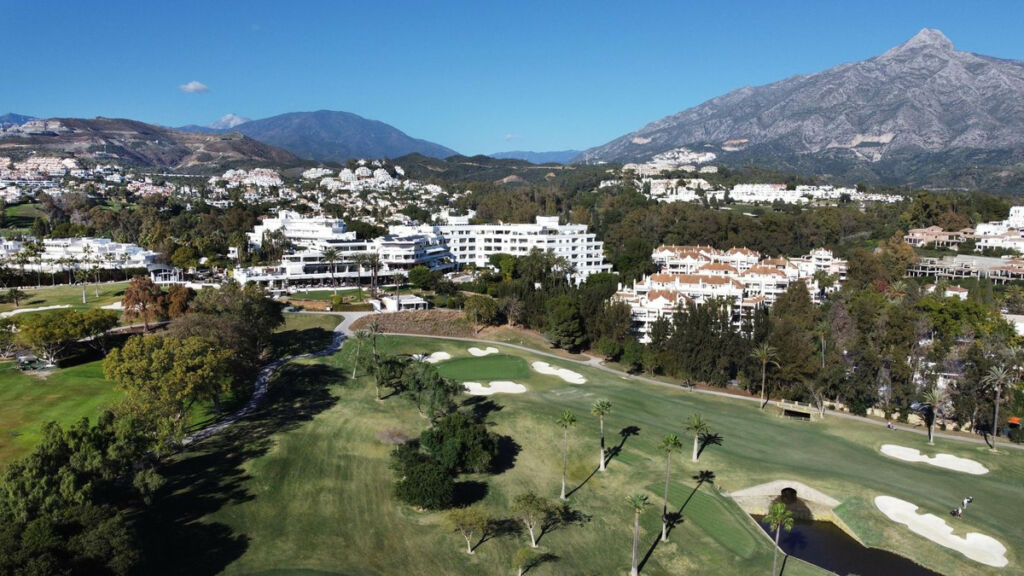 Penthouse Las Brisas Málaga - image 27