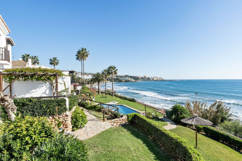 Townhouse Estepona Málaga - image 27