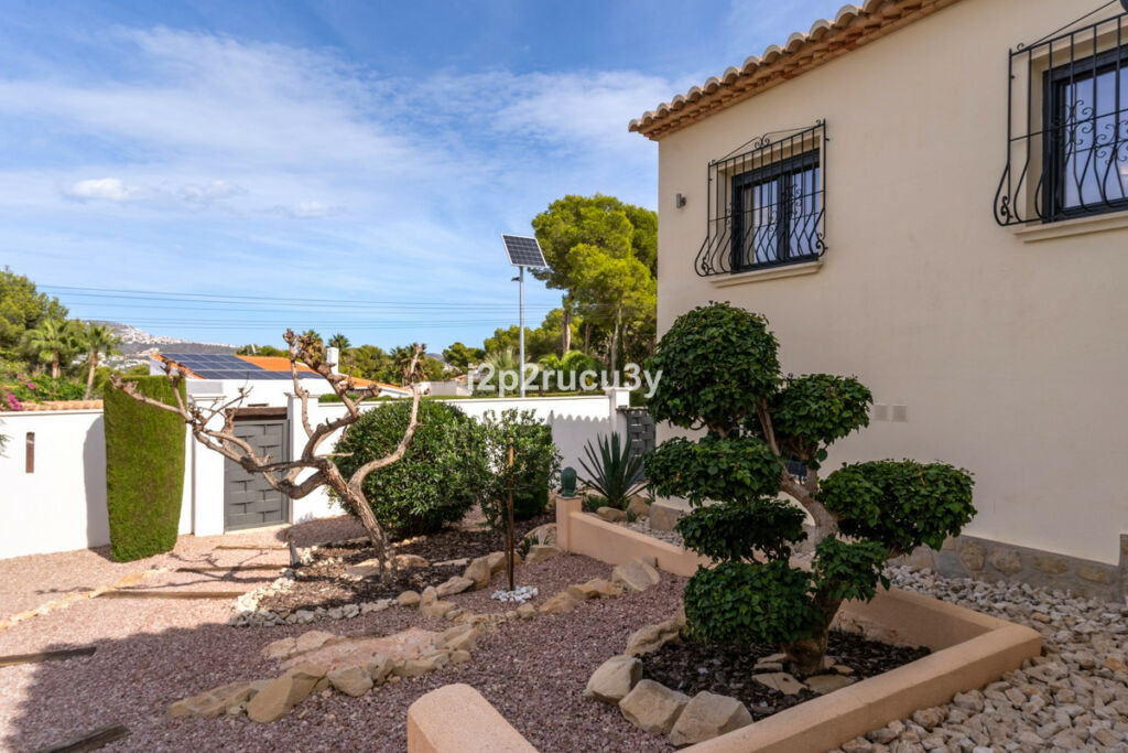 Detached Villa Moraira Alicante - image 27