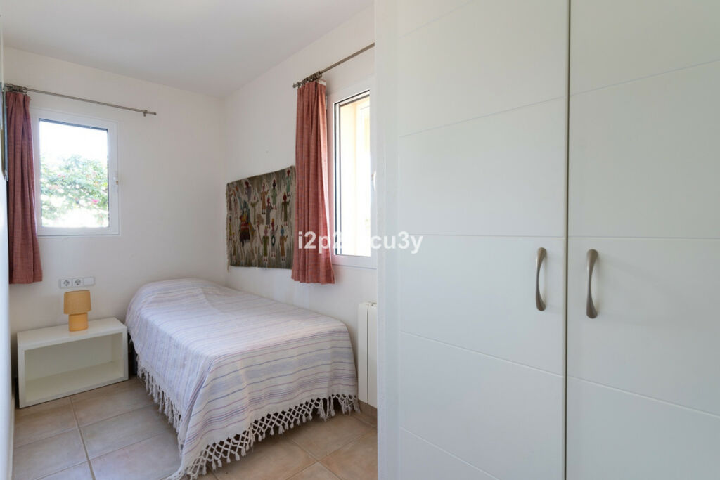 Detached Villa Moraira Alicante - image 28