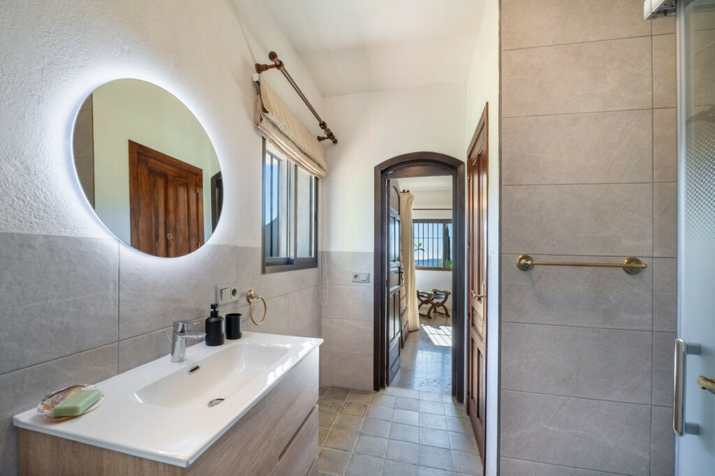 Detached Villa Valtocado Málaga - image 28