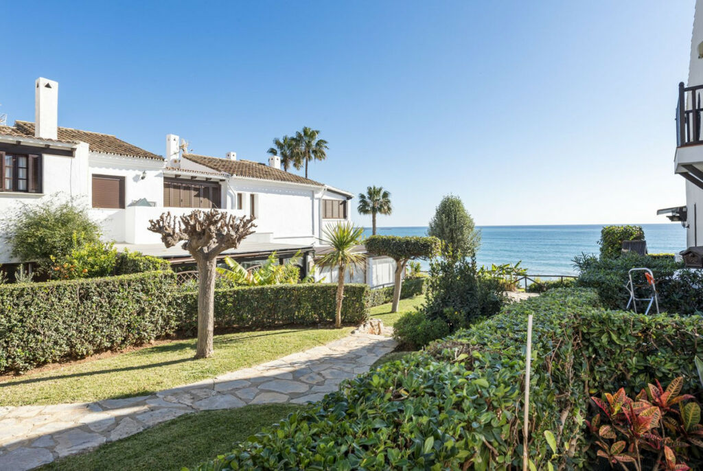 Townhouse Estepona Málaga - image 28