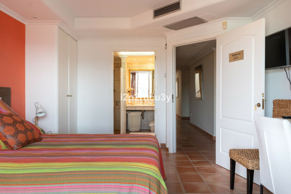 Detached Villa Moraira Alicante - image 20