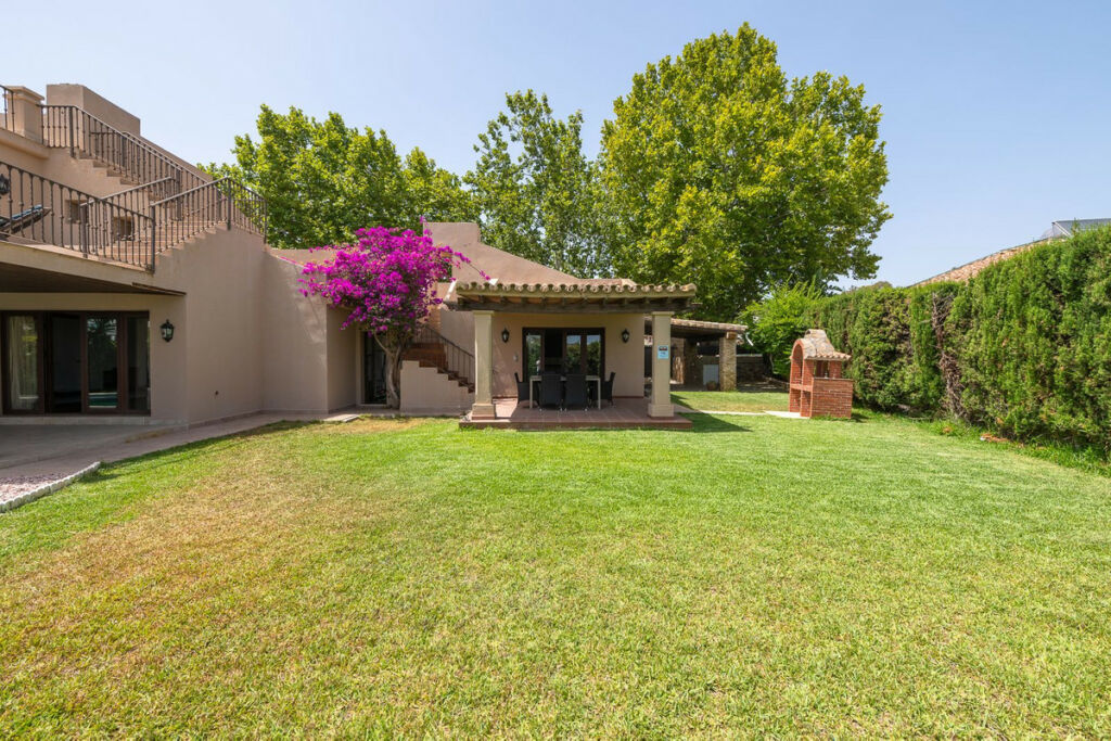 Detached Villa The Golden Mile Málaga - image 29