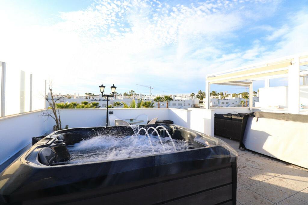 Ground Floor Apartment Los Montesinos Alicante - image 3