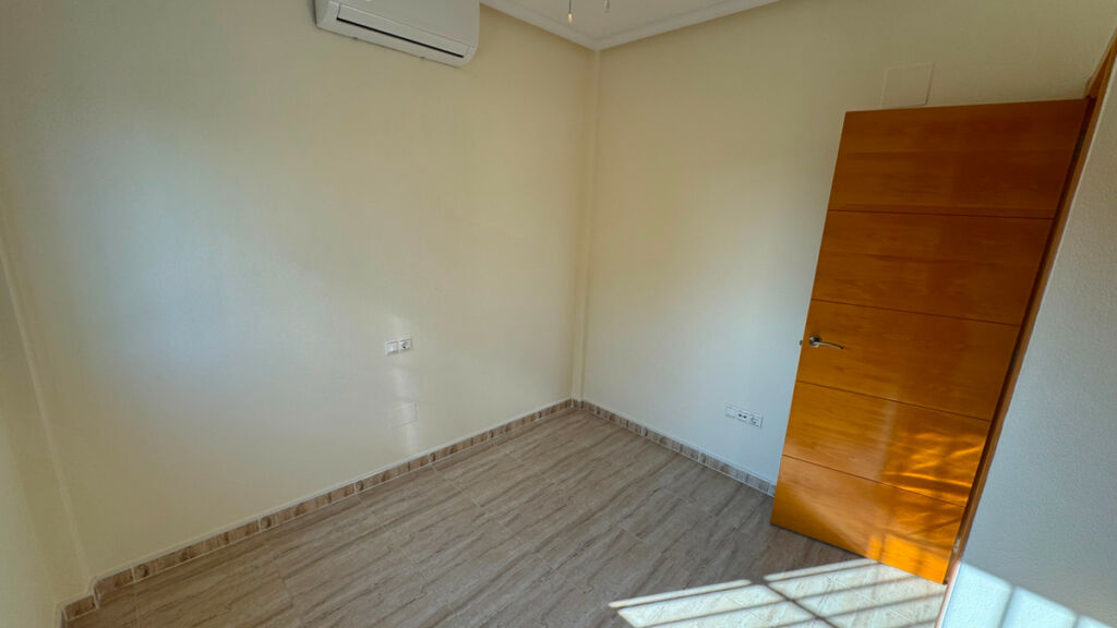 Detached Villa Ciudad Quesada Alicante - image 3