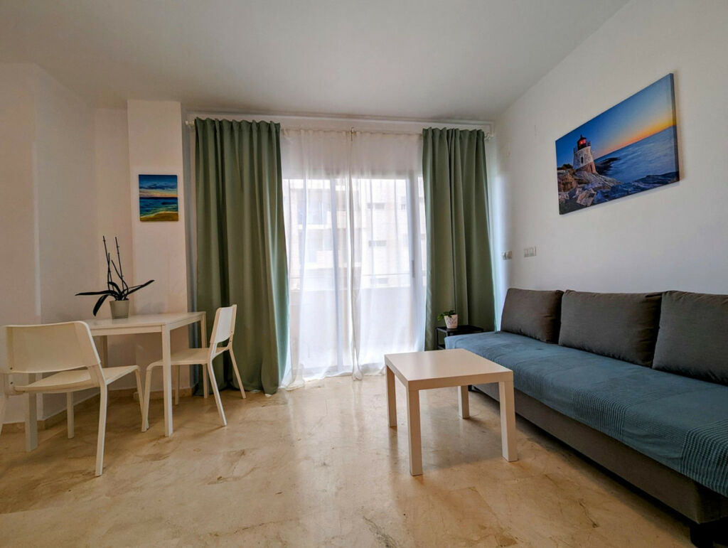 Middle Floor Apartment Villajoyosa Alicante - image 3