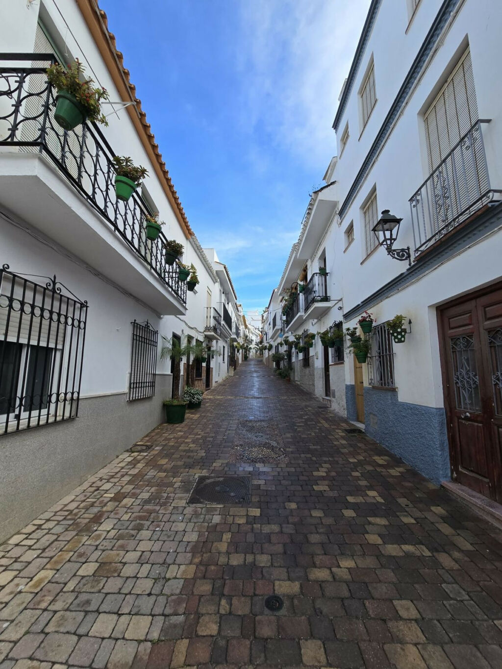 Townhouse Estepona Málaga - image 3