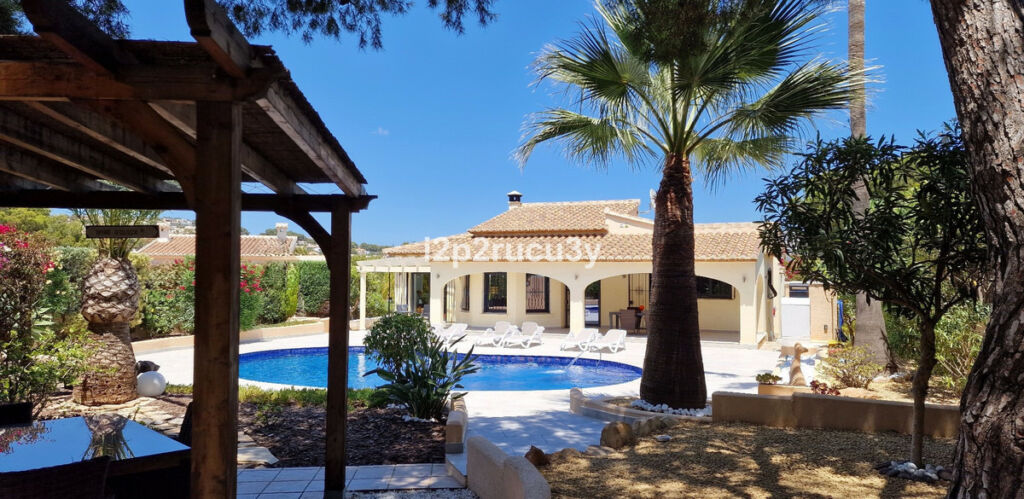 Detached Villa Moraira Alicante - image 3