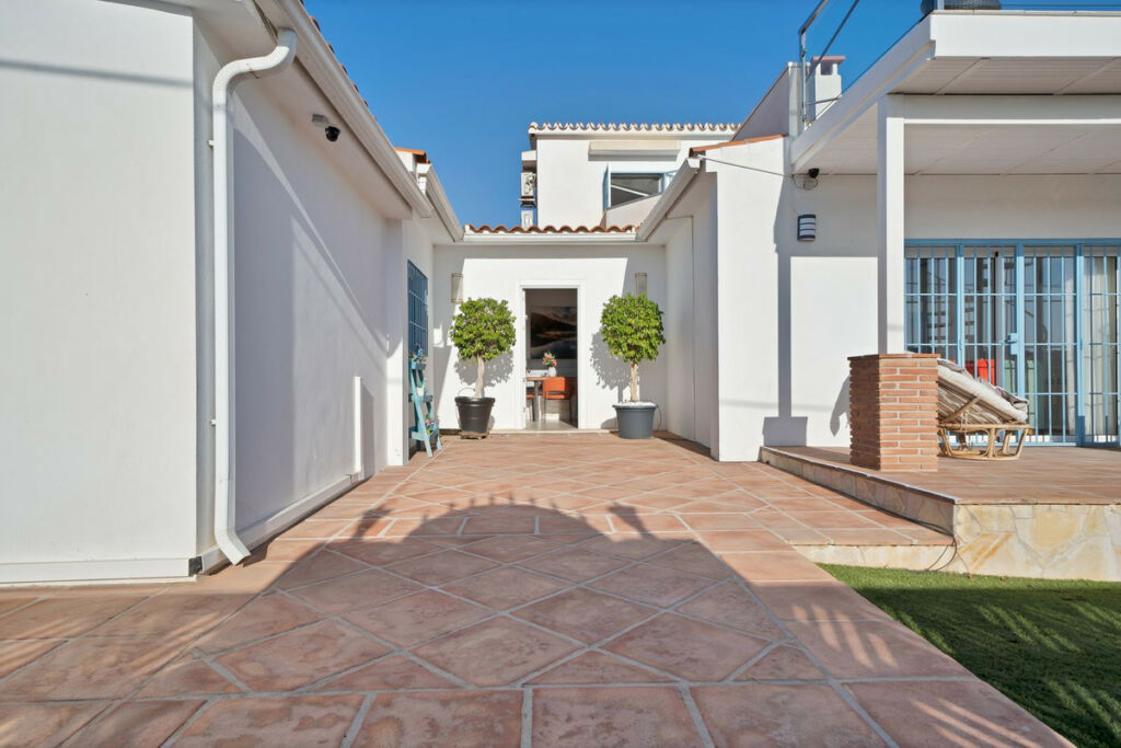 Detached Villa San Pedro de Alcántara Málaga - image 7