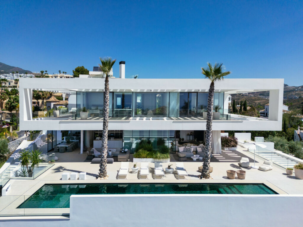 Detached Villa La Quinta Málaga - image 3