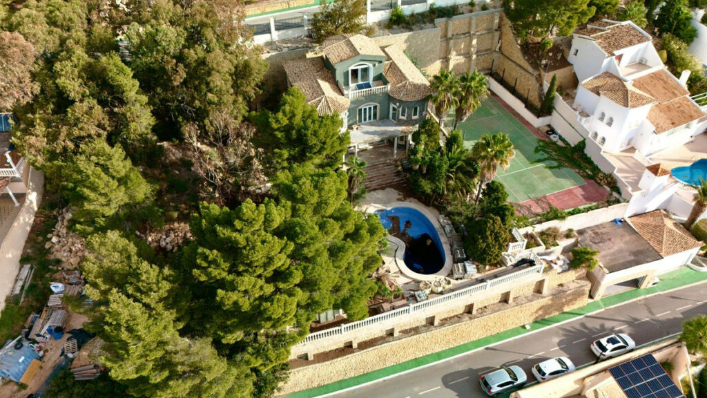 Detached Villa Altea Alicante - image 3