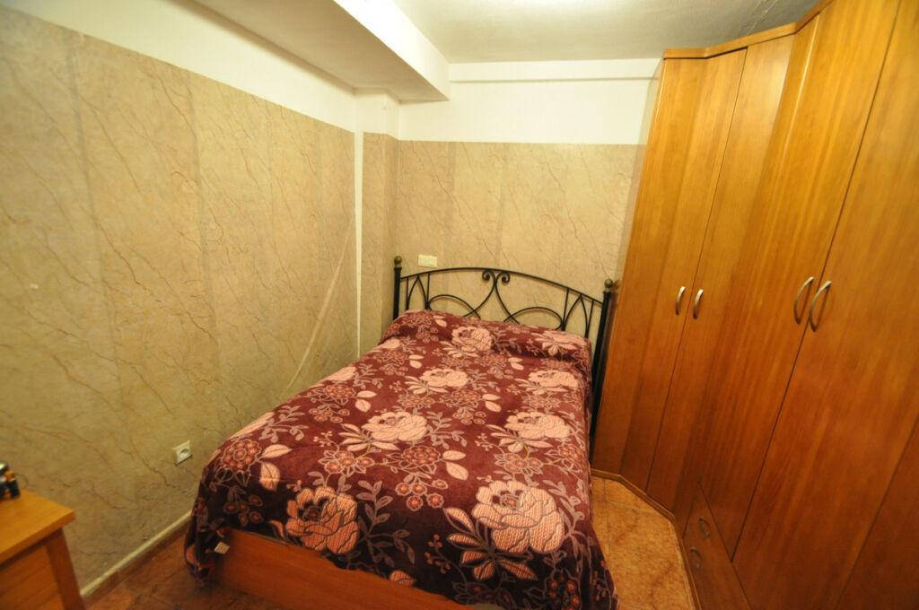 Townhouse Pinoso Alicante - image 3