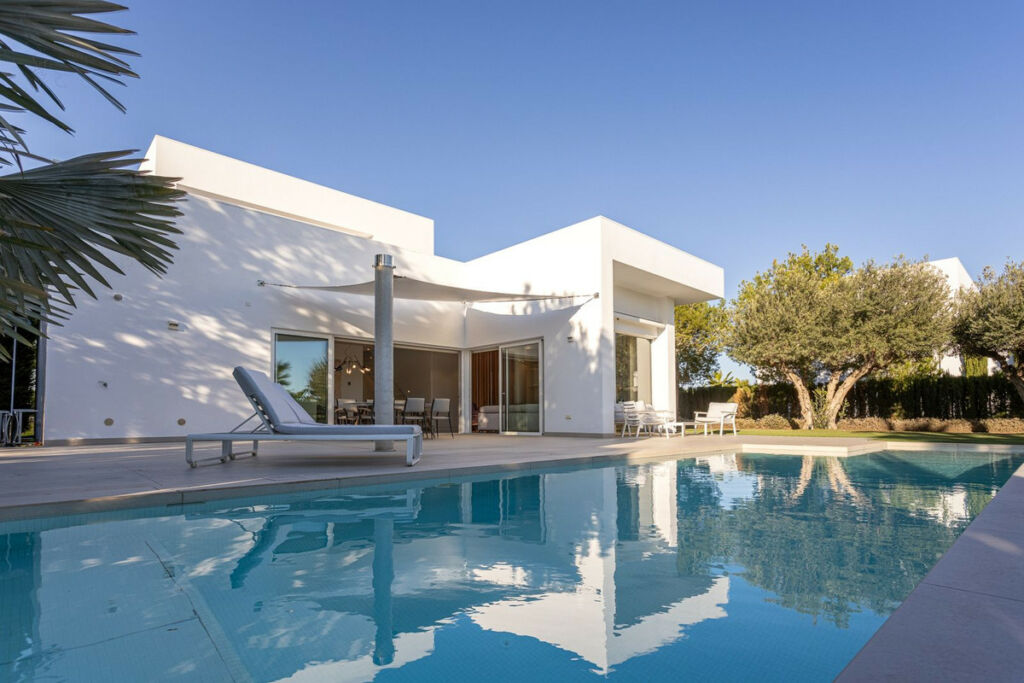 Detached Villa Orihuela Alicante - image 3