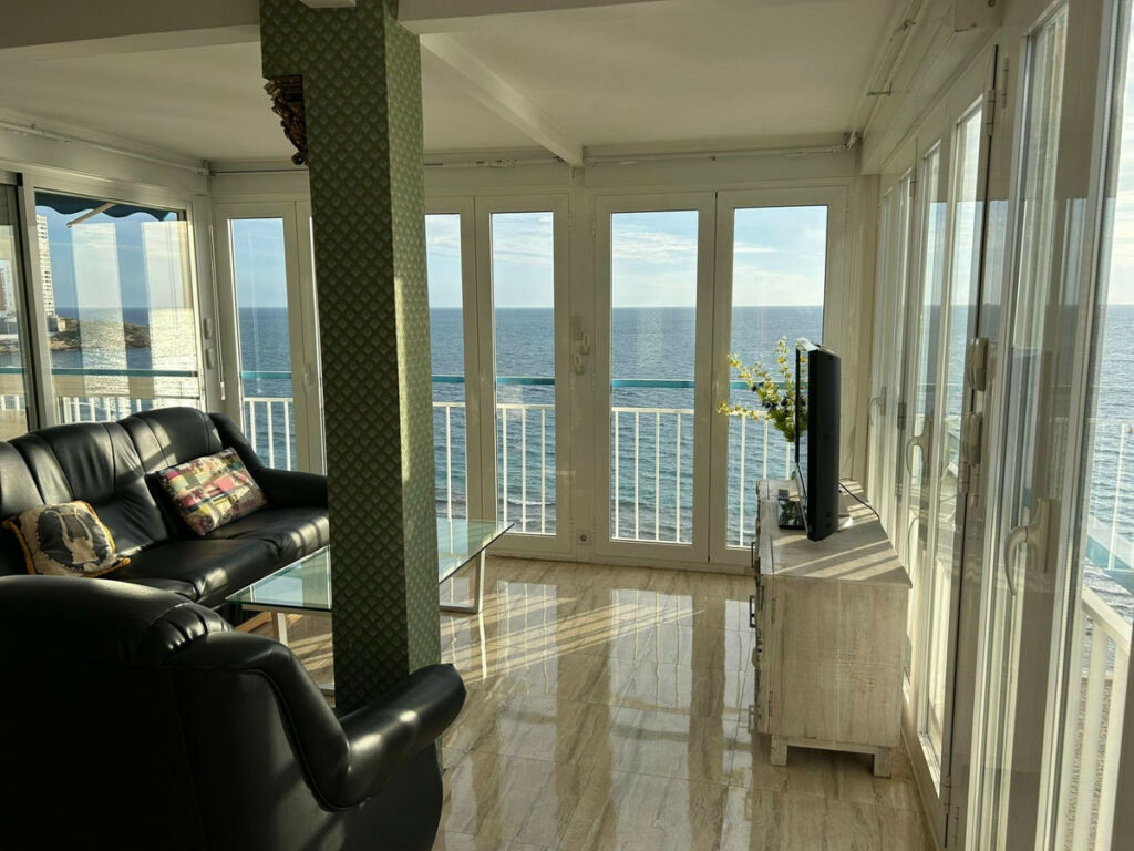 Middle Floor Apartment Benidorm Alicante - image 3