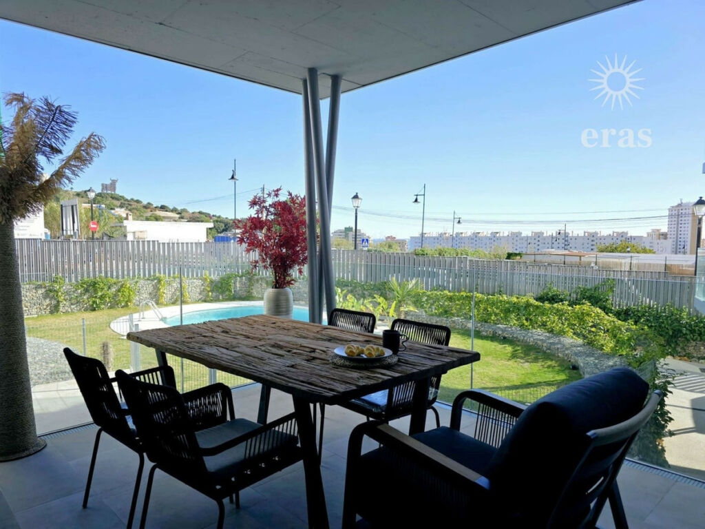 Middle Floor Apartment Fuengirola Málaga - image 3