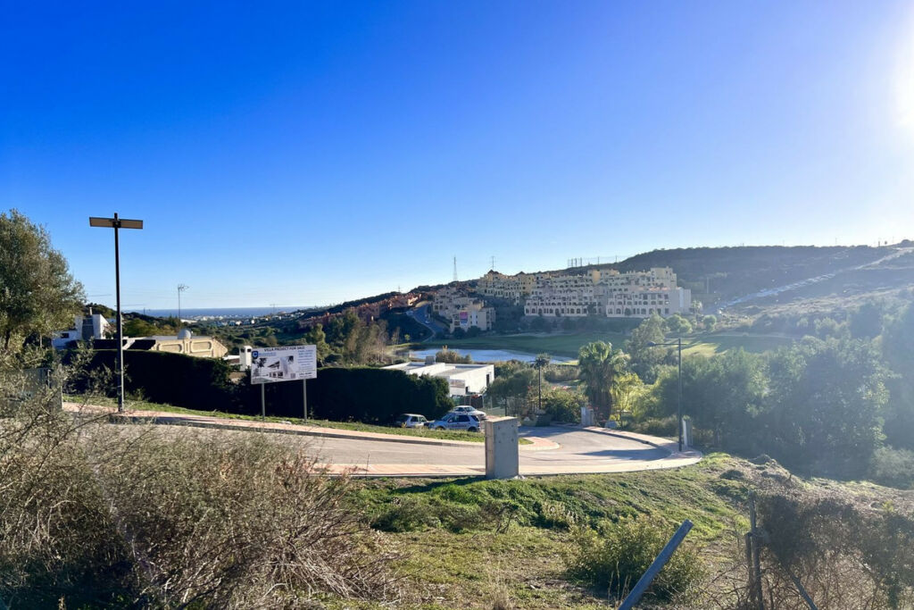 Residential Plot Estepona Málaga - image 3