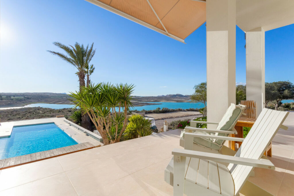 Detached Villa San Miguel de Salinas Alicante - image 3