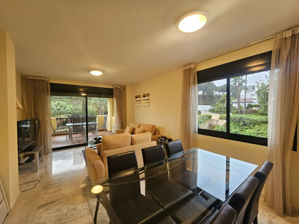 Middle Floor Apartment Riviera del Sol Málaga - image 3