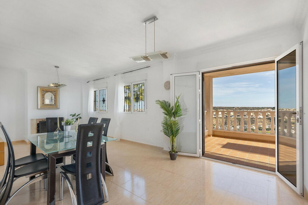Detached Villa Rojales Alicante - image 4